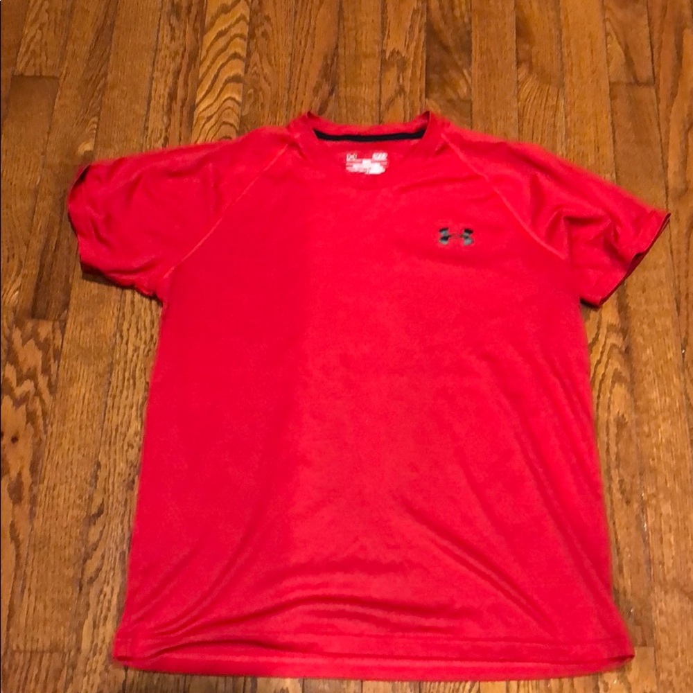 Under armour loose fit shirt